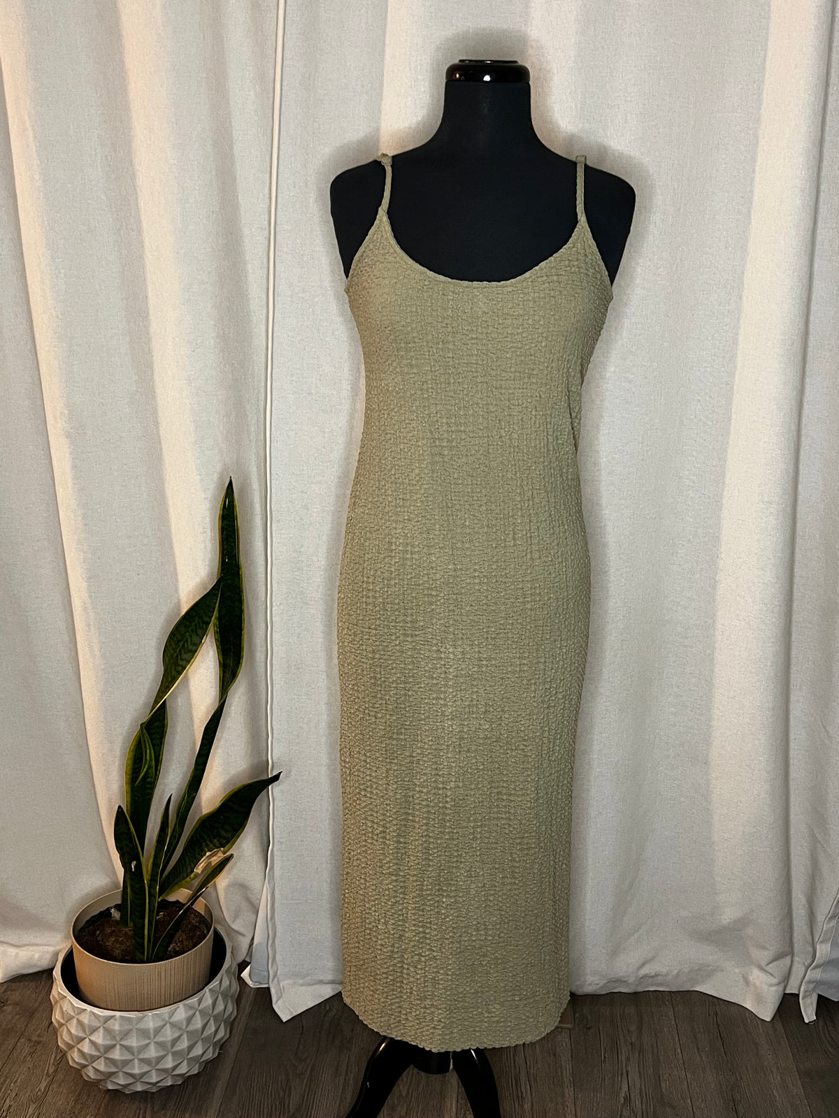Ligth Green Dress