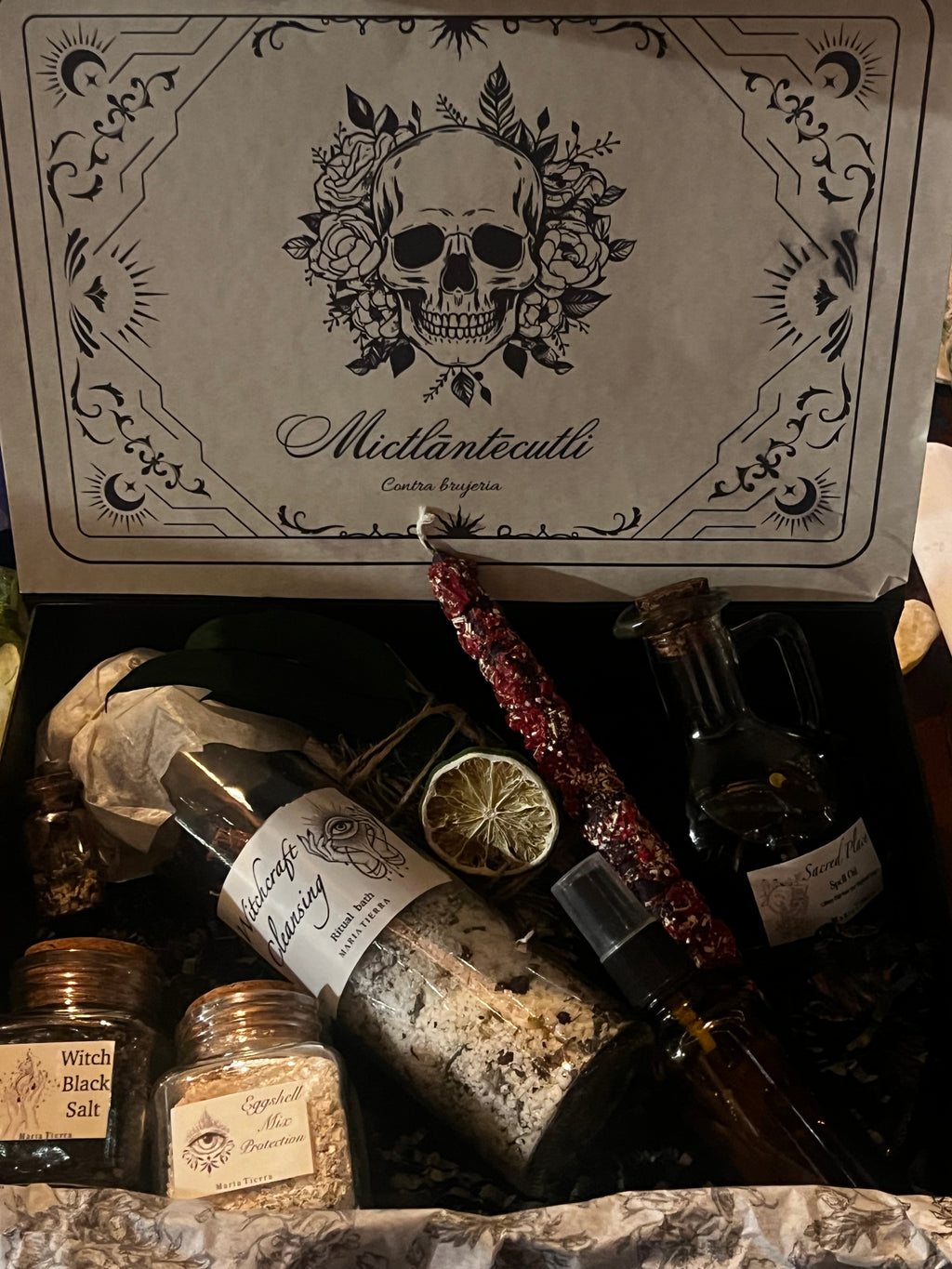 Witch box MICTLĀNTĒCUTLI