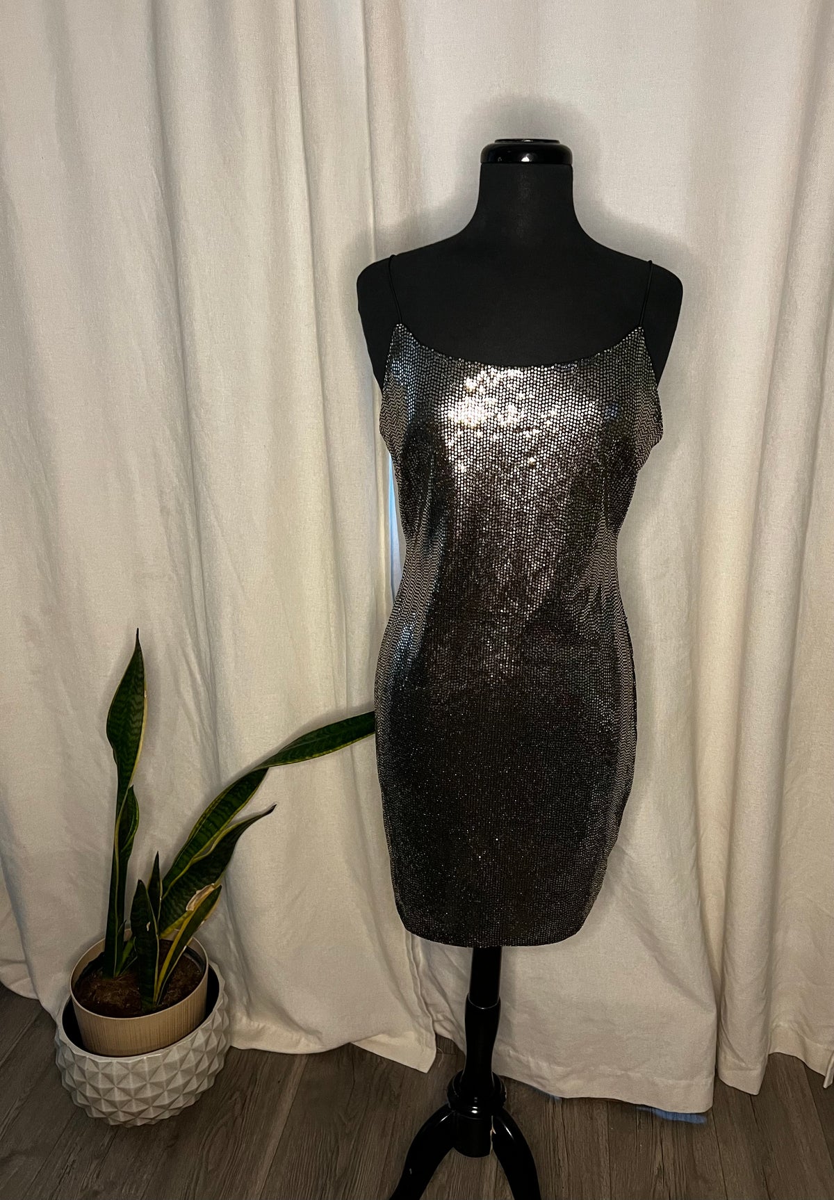Short dress